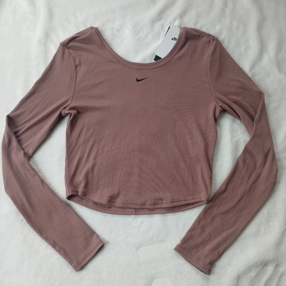 Nike Sportswear Chill Knit Women's Long Sleeve Cropped Top Size Medium
